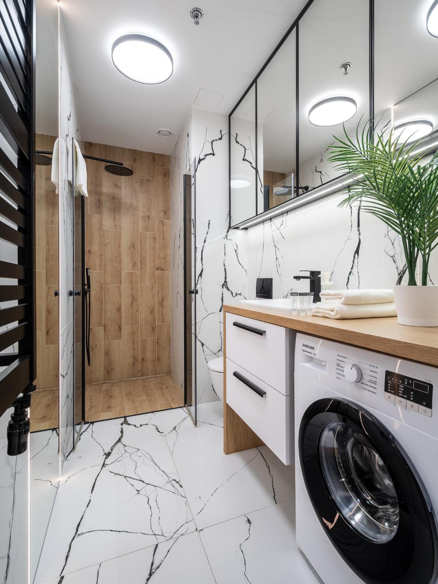 Wola Tower Deluxe Separate Bedroom With Free Garage - By Perfect Apart Varšava Exteriér fotografie