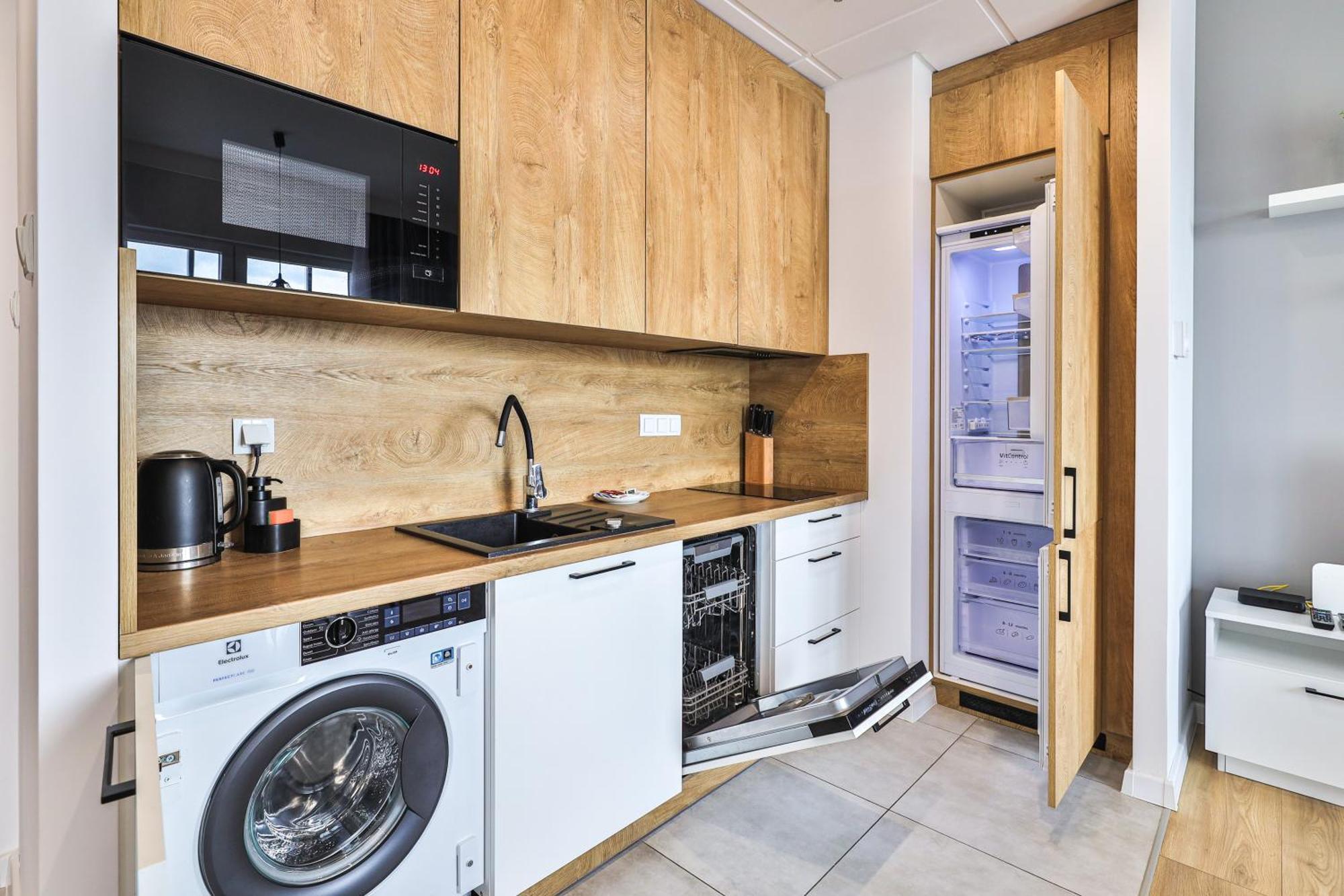 Wola Tower Deluxe Separate Bedroom With Free Garage - By Perfect Apart Varšava Exteriér fotografie