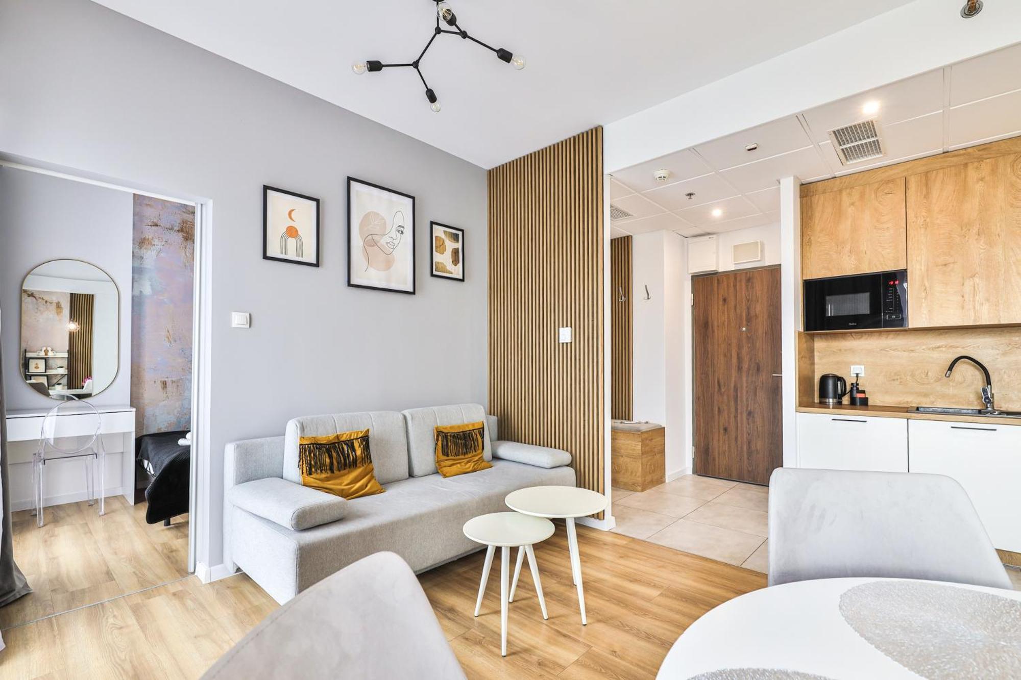 Wola Tower Deluxe Separate Bedroom With Free Garage - By Perfect Apart Varšava Exteriér fotografie